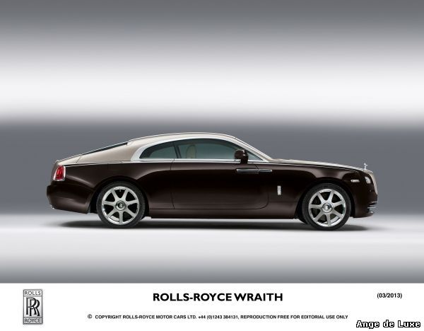 ROLLS-ROYCE WRAITH OFFICIALLY ARRIVES IN CANADA WITH DRAMATIC VANCOUVER UNVEILING